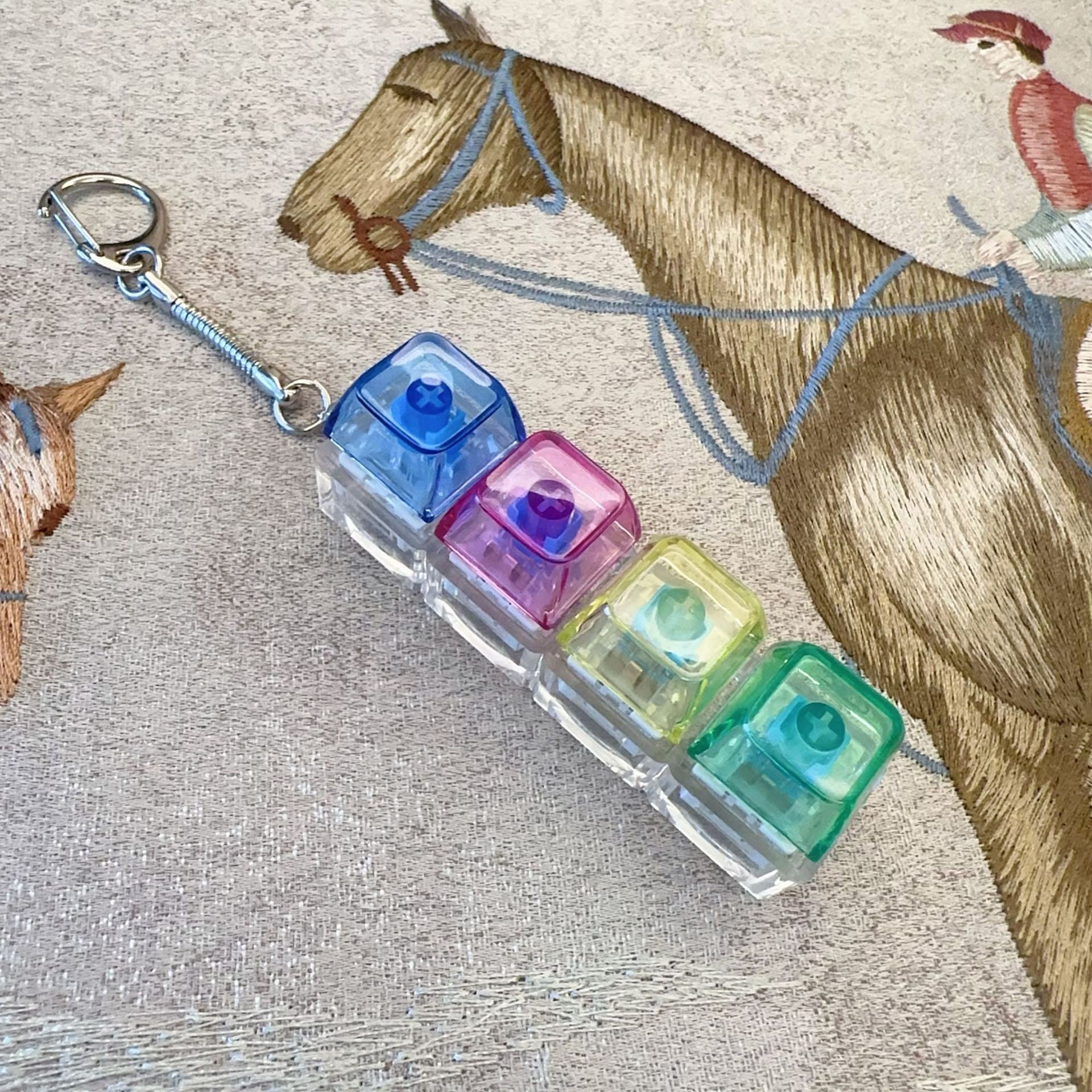 Decompression PC4 Key Mechanical Keyboard Keychain Decompression Vent Toy